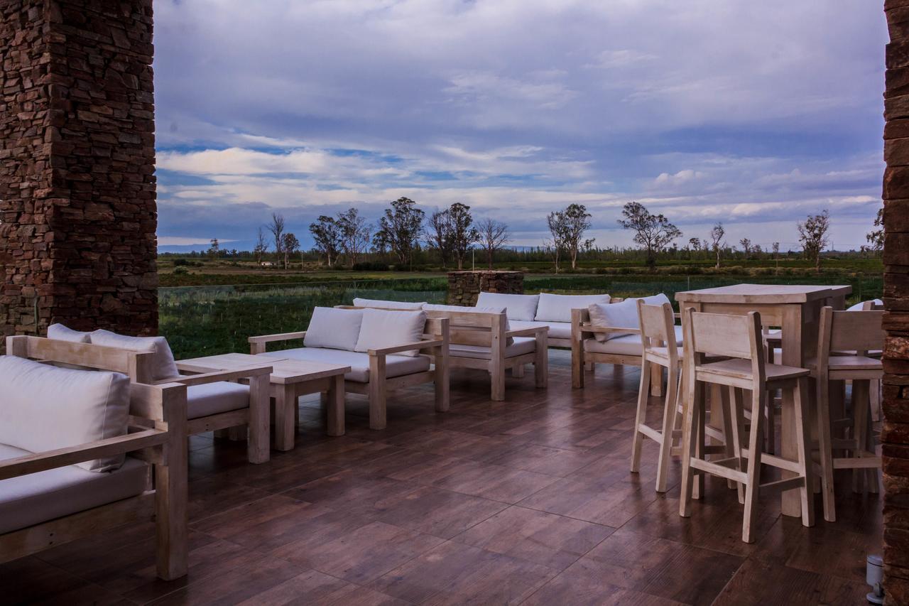 Marale Wines Hotel Boutique Вилья-Медия-Агуа Экстерьер фото